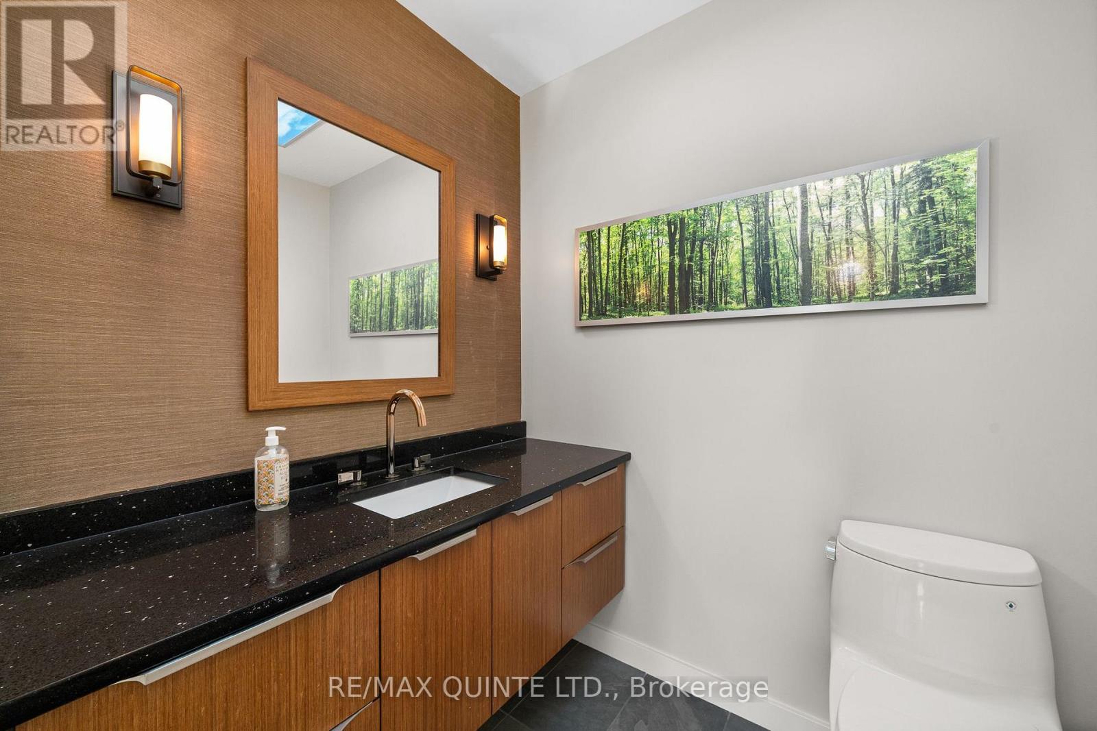 100 Bay Breeze Street, Prince Edward County (Ameliasburg Ward), Ontario  K8N 4Z7 - Photo 27 - X12502676