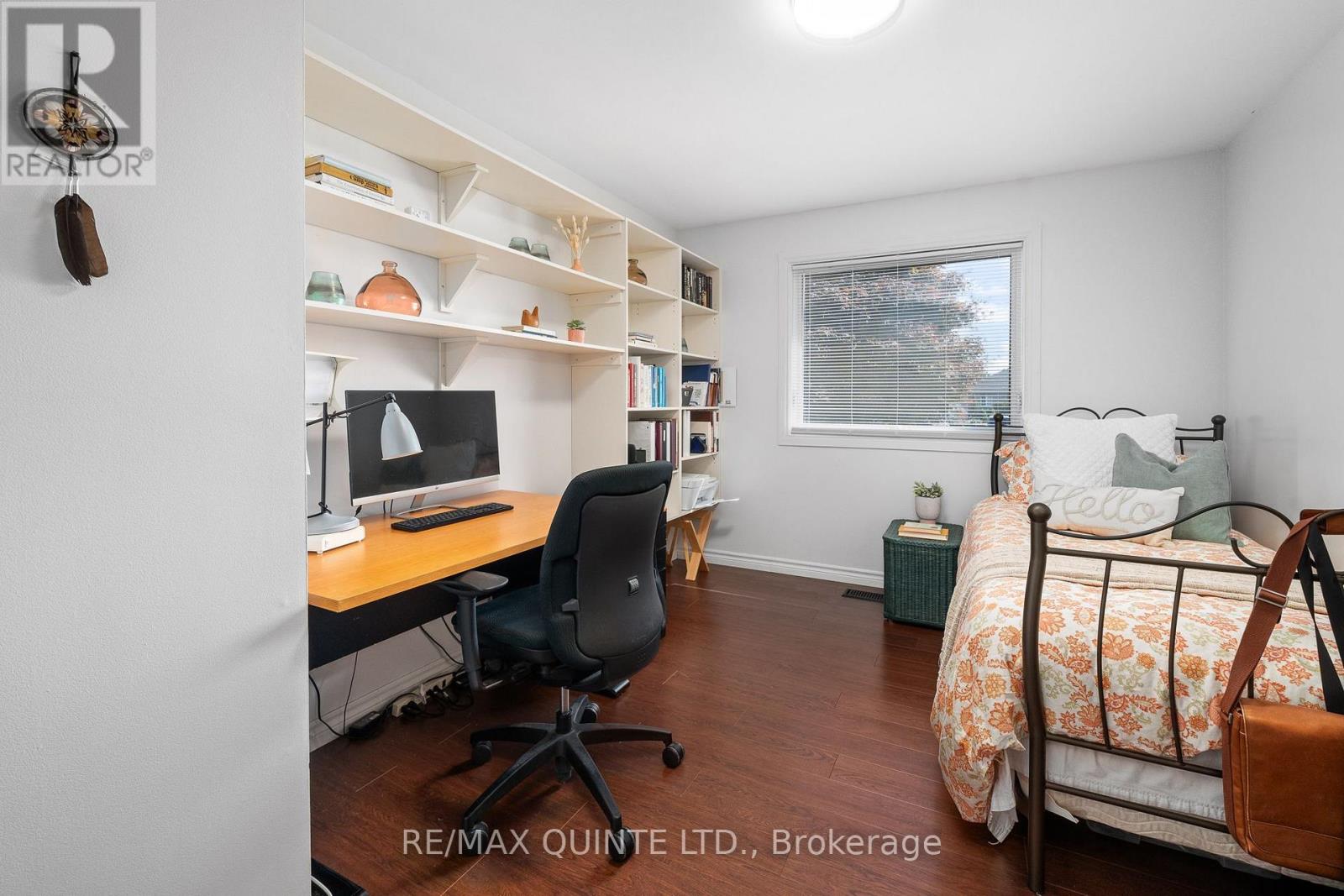 100 Bay Breeze Street, Prince Edward County (Ameliasburg Ward), Ontario  K8N 4Z7 - Photo 28 - X12502676