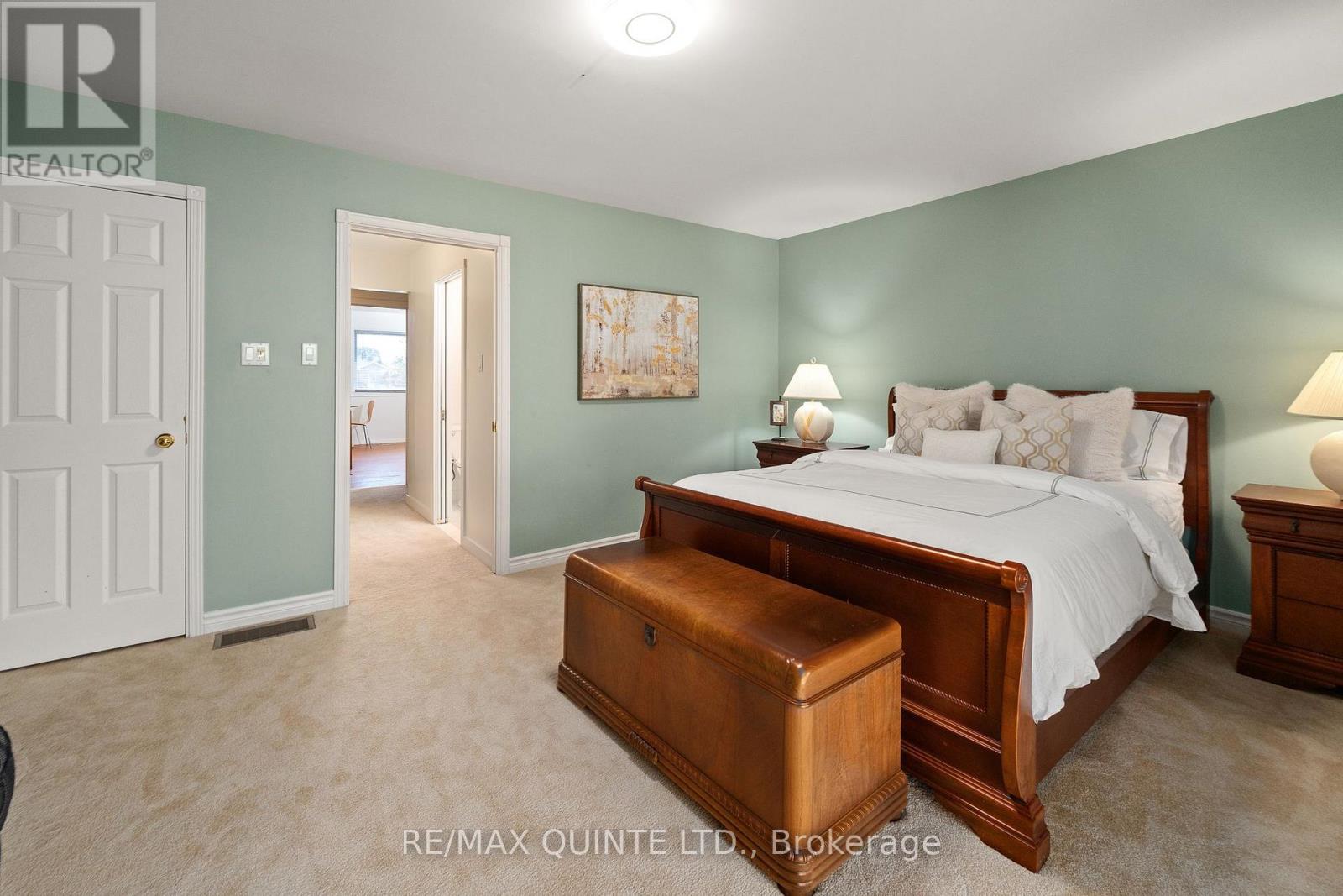 100 Bay Breeze Street, Prince Edward County (Ameliasburg Ward), Ontario  K8N 4Z7 - Photo 32 - X12502676