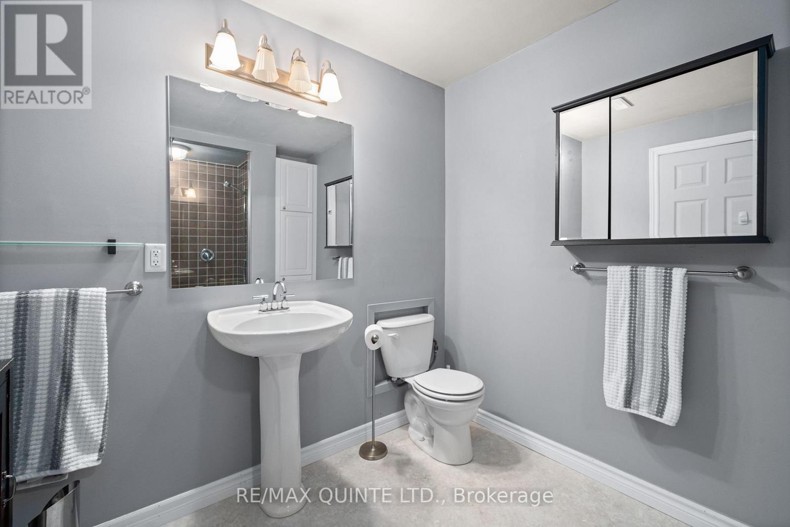 100 Bay Breeze Street, Prince Edward County (Ameliasburg Ward), Ontario  K8N 4Z7 - Photo 37 - X12502676