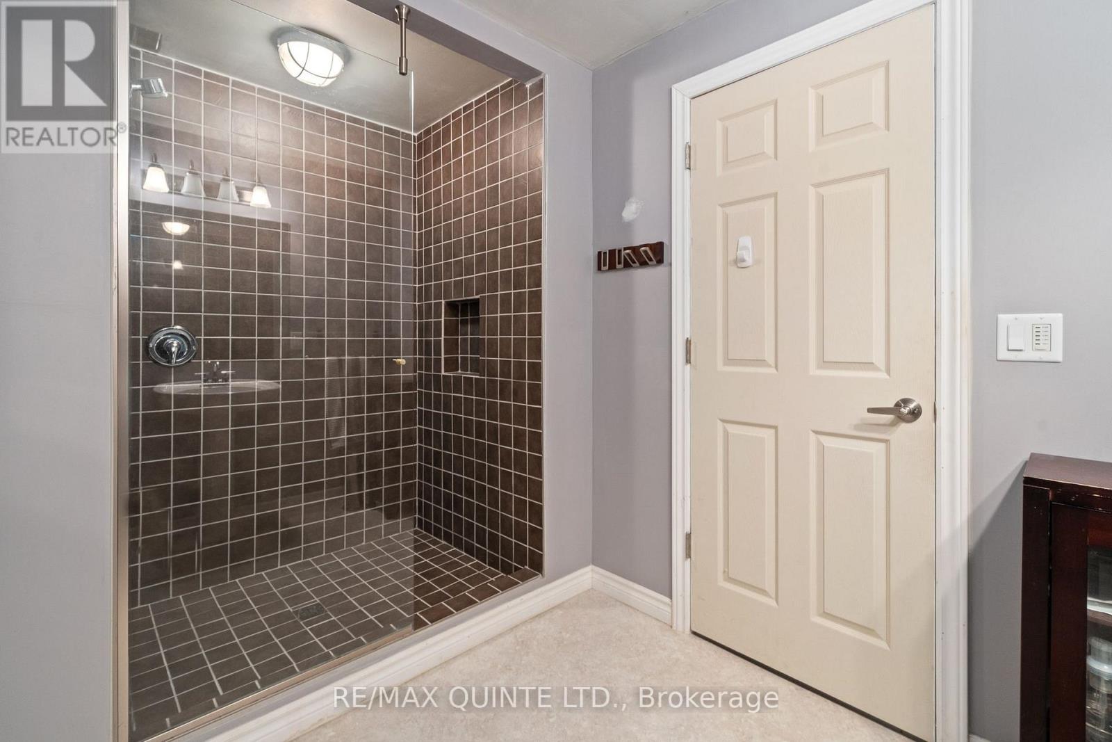 100 Bay Breeze Street, Prince Edward County (Ameliasburg Ward), Ontario  K8N 4Z7 - Photo 38 - X12502676