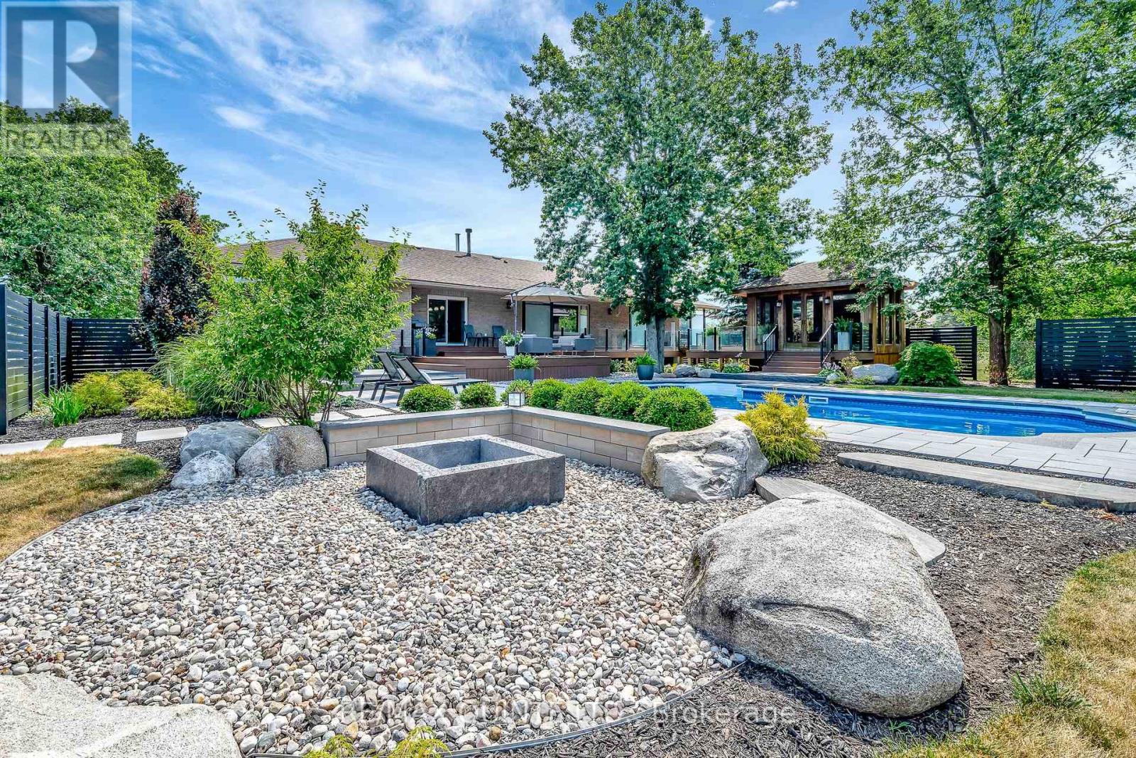 100 Bay Breeze Street, Prince Edward County (Ameliasburg Ward), Ontario  K8N 4Z7 - Photo 48 - X12502676