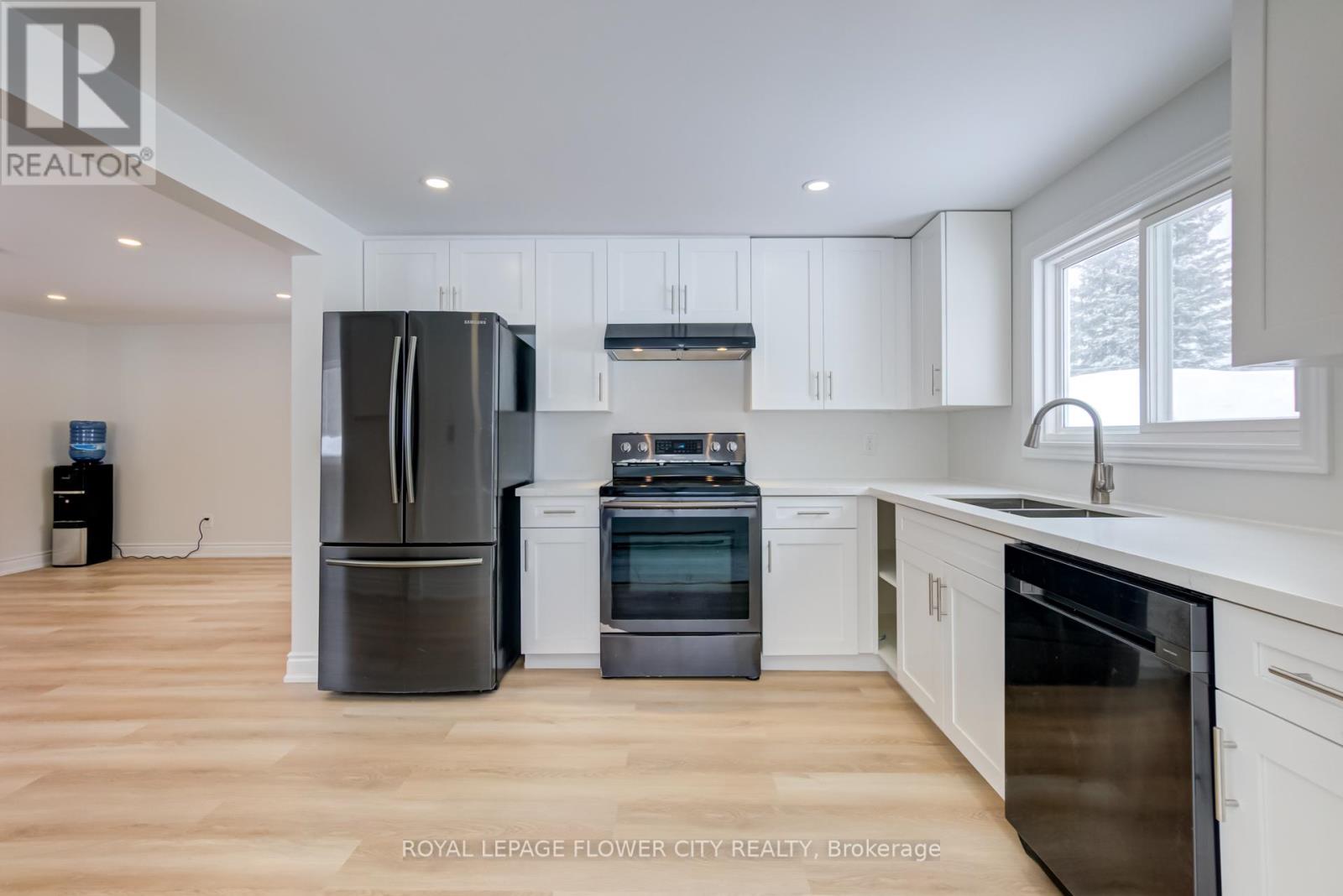 7826 Lake Jospeh Road, Georgian Bay (Freeman), Ontario  P0B 1K0 - Photo 7 - X12097186