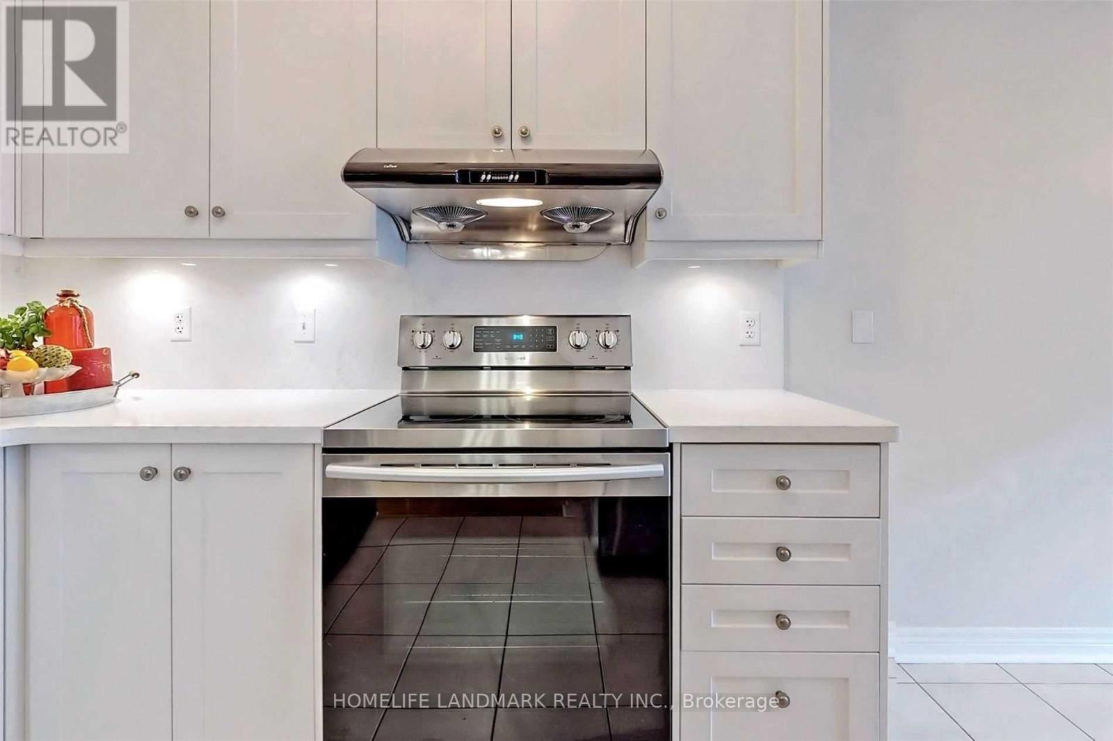 68 Hawkes Drive, Richmond Hill, Ontario  L4S 0C3 - Photo 12 - N12497656