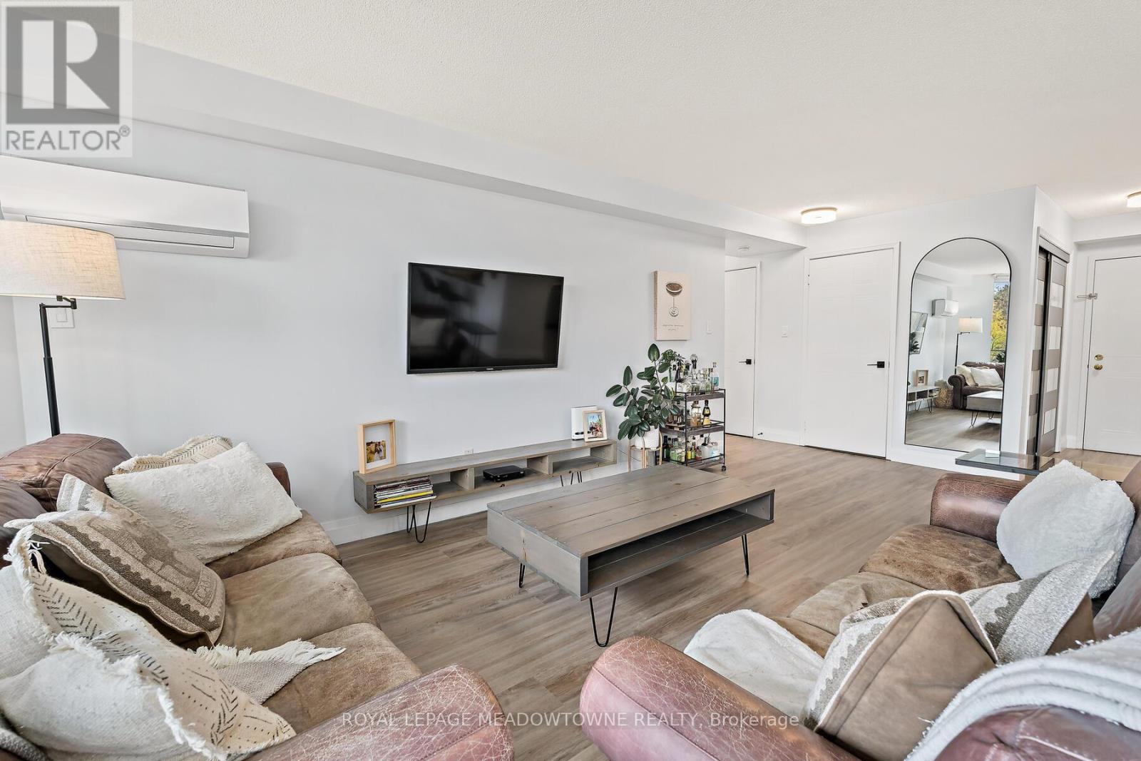 205 - 26 Hall Road, Halton Hills, Ontario  L7G 5G5 - Photo 10 - W12502330