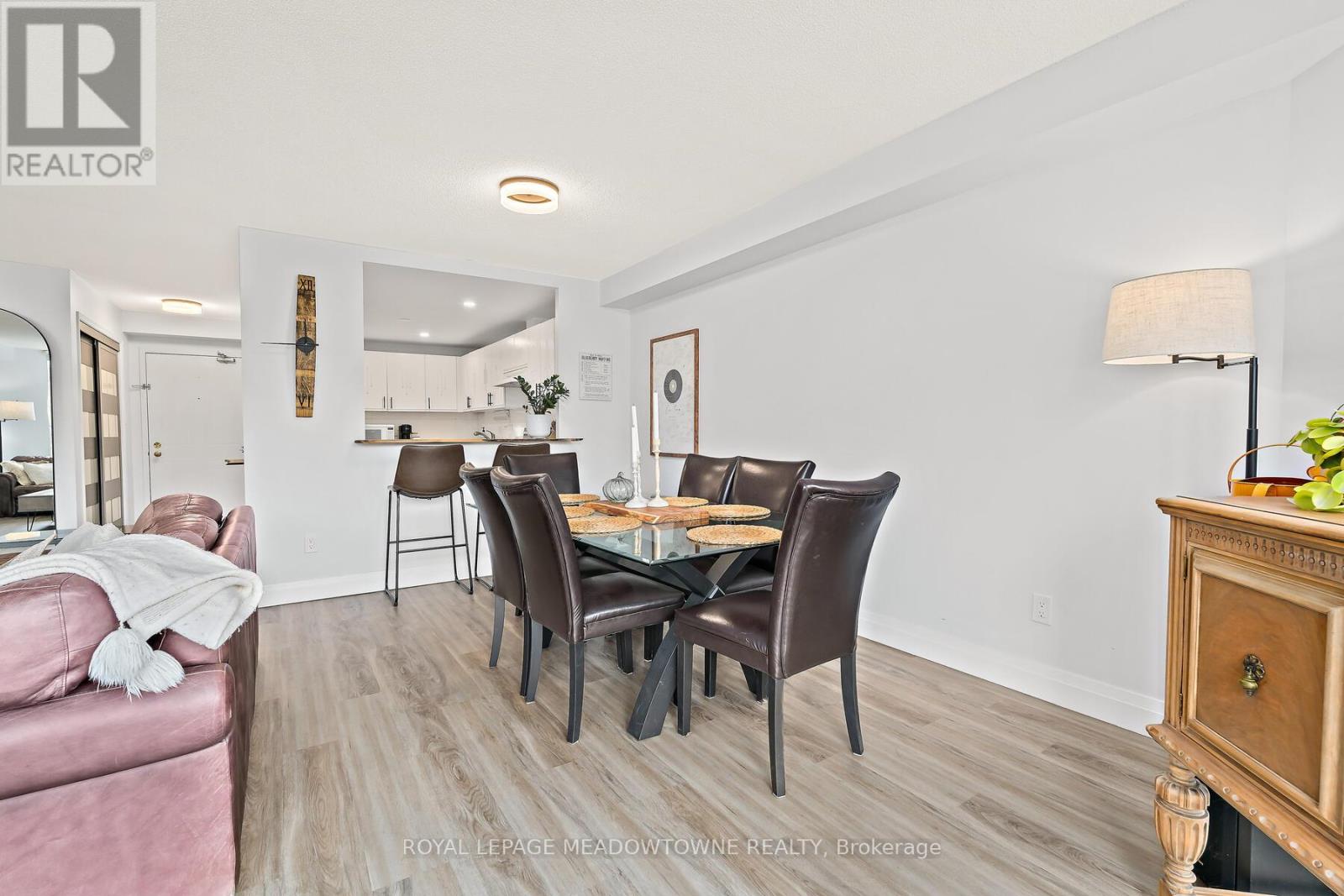 205 - 26 Hall Road, Halton Hills, Ontario  L7G 5G5 - Photo 14 - W12502330