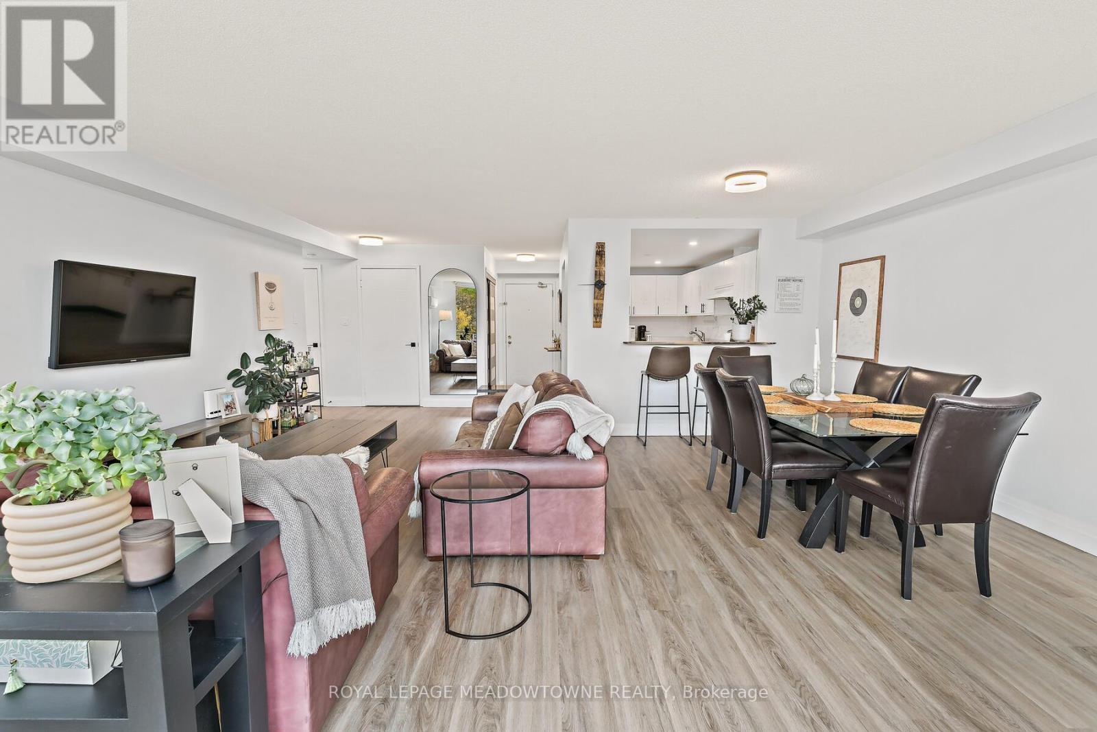 205 - 26 Hall Road, Halton Hills, Ontario  L7G 5G5 - Photo 15 - W12502330