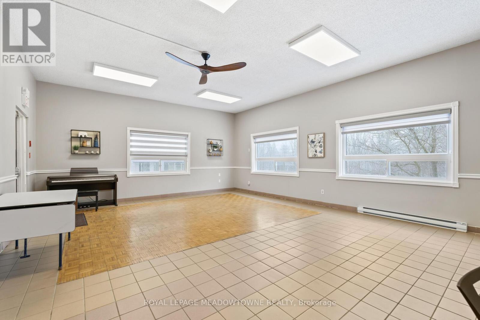 205 - 26 Hall Road, Halton Hills, Ontario  L7G 5G5 - Photo 34 - W12502330