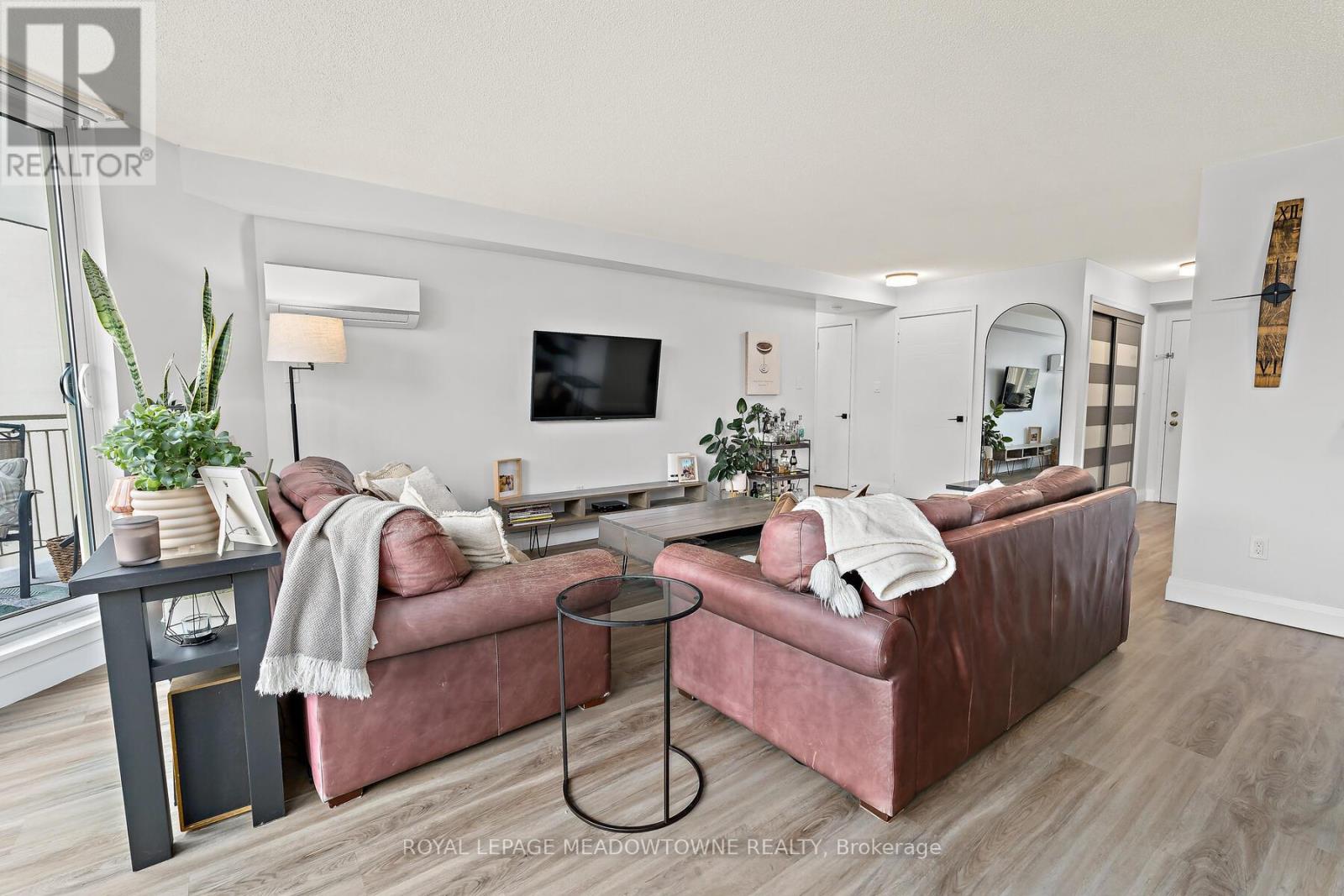 205 - 26 Hall Road, Halton Hills, Ontario  L7G 5G5 - Photo 9 - W12502330