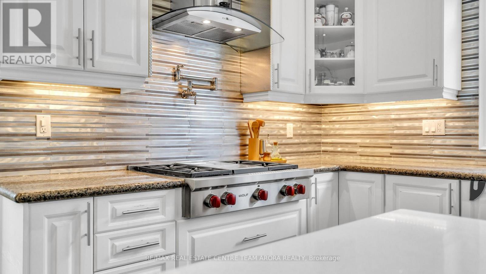 2 Berkwood Hollow, Brampton, Ontario  L6Y 0G8 - Photo 14 - W12502352