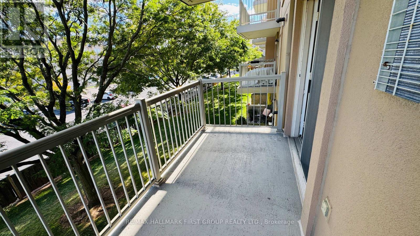 210 - 1460 Bishops Gate, Oakville, Ontario  L6M 4N5 - Photo 11 - W12502364