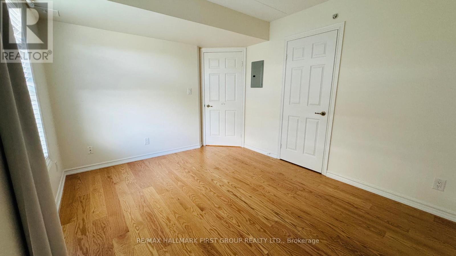 210 - 1460 Bishops Gate, Oakville, Ontario  L6M 4N5 - Photo 16 - W12502364