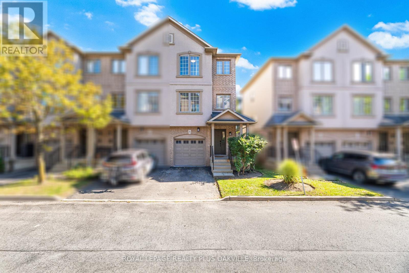 5 - 1248 Guelph Line, Burlington, Ontario  L7P 2S9 - Photo 3 - W12502388