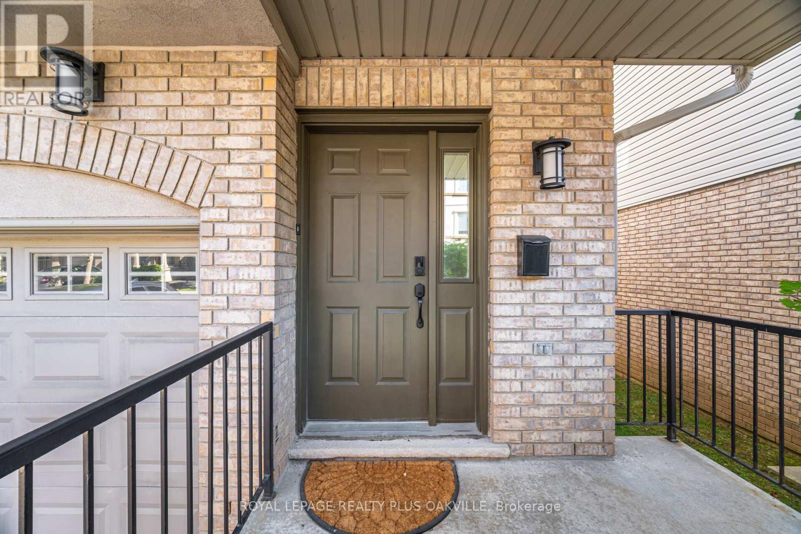 5 - 1248 Guelph Line, Burlington, Ontario  L7P 2S9 - Photo 5 - W12502388