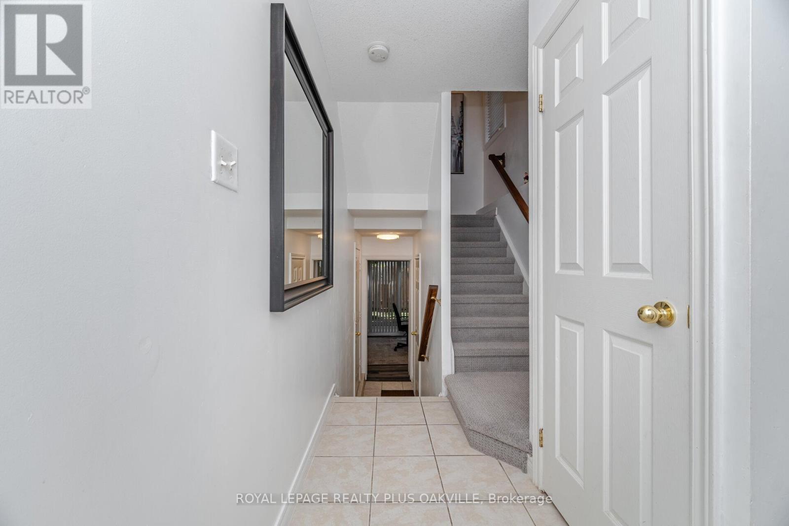 5 - 1248 Guelph Line, Burlington, Ontario  L7P 2S9 - Photo 7 - W12502388