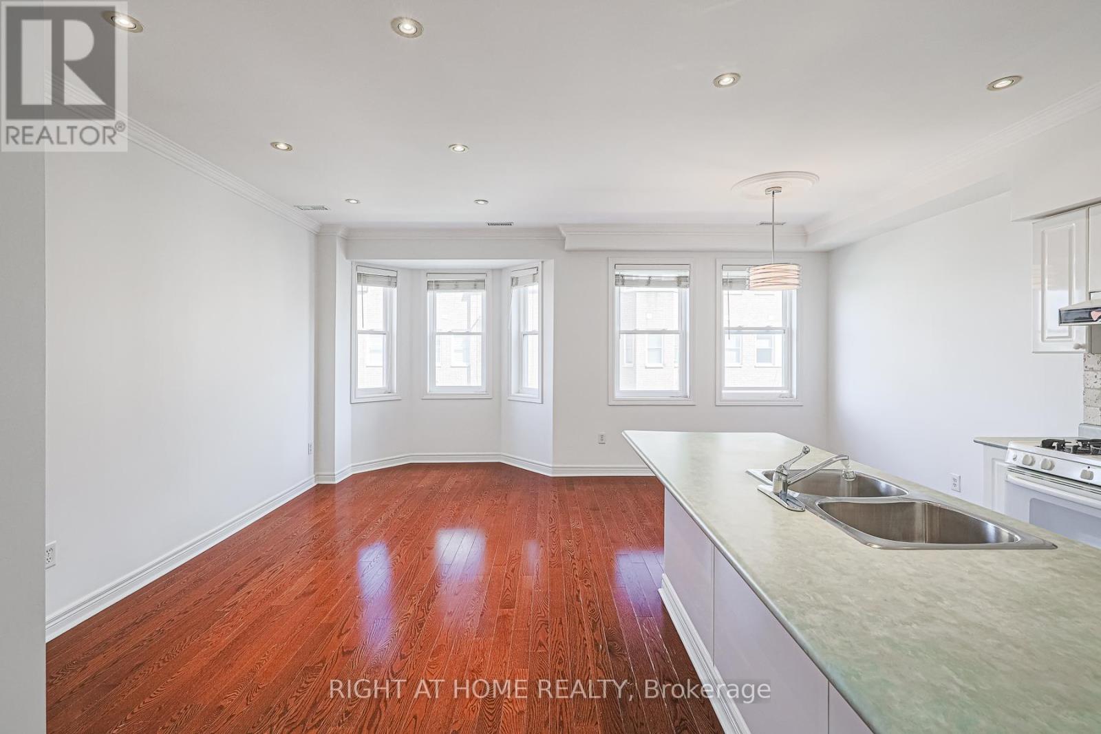 78 - 760 Lawrence Avenue W, Toronto, Ontario  M6A 3E7 - Photo 11 - W12502392