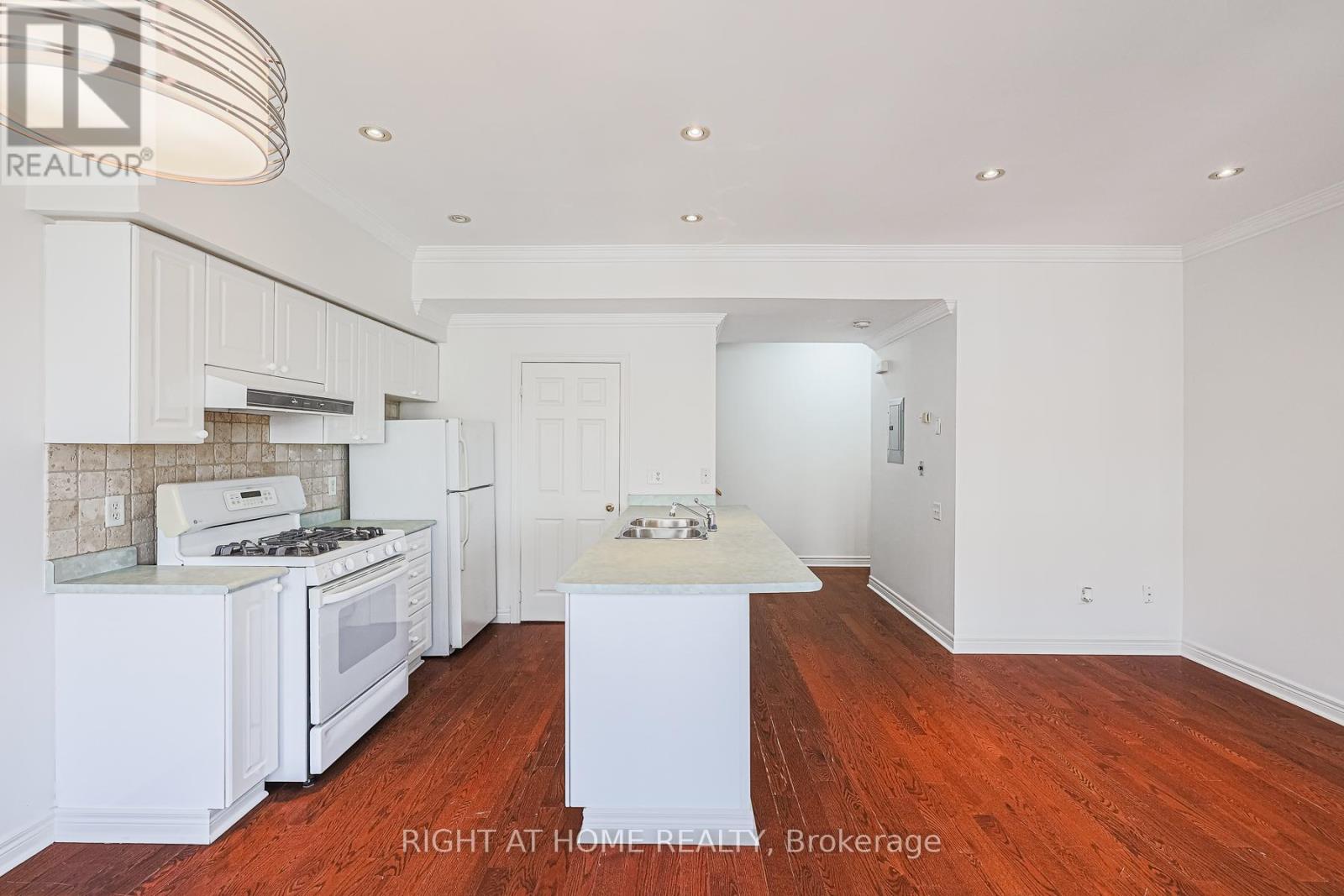 78 - 760 Lawrence Avenue W, Toronto, Ontario  M6A 3E7 - Photo 21 - W12502392