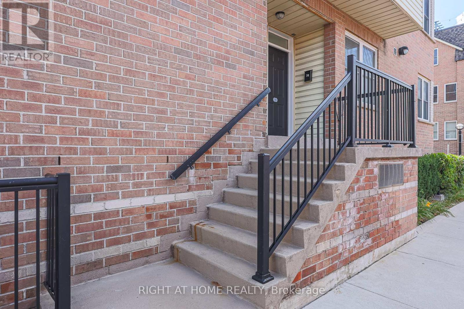 78 - 760 Lawrence Avenue W, Toronto, Ontario  M6A 3E7 - Photo 5 - W12502392