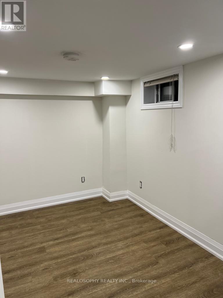 Lower - 101 Auburn Avenue, Toronto, Ontario  M6H 2L8 - Photo 5 - W12502458