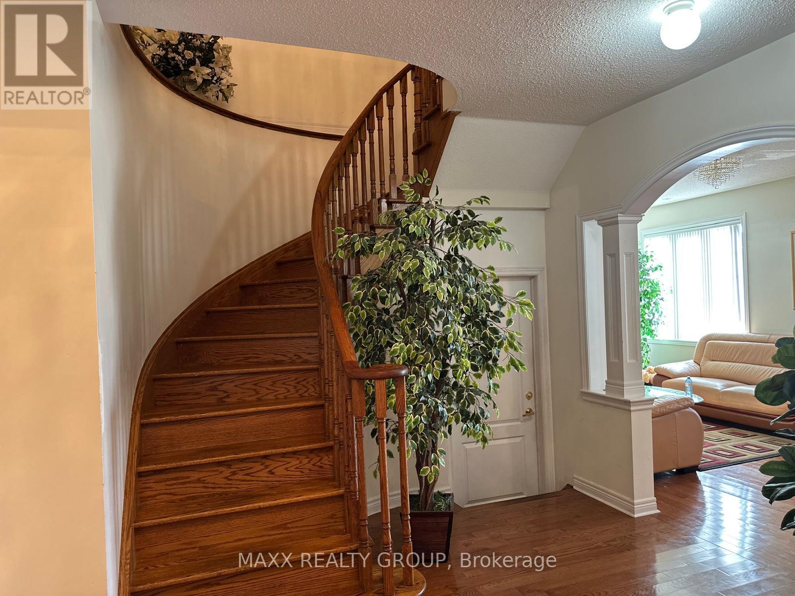 36 Beckenham Road, Brampton, Ontario  L6P 2L7 - Photo 23 - W12502462