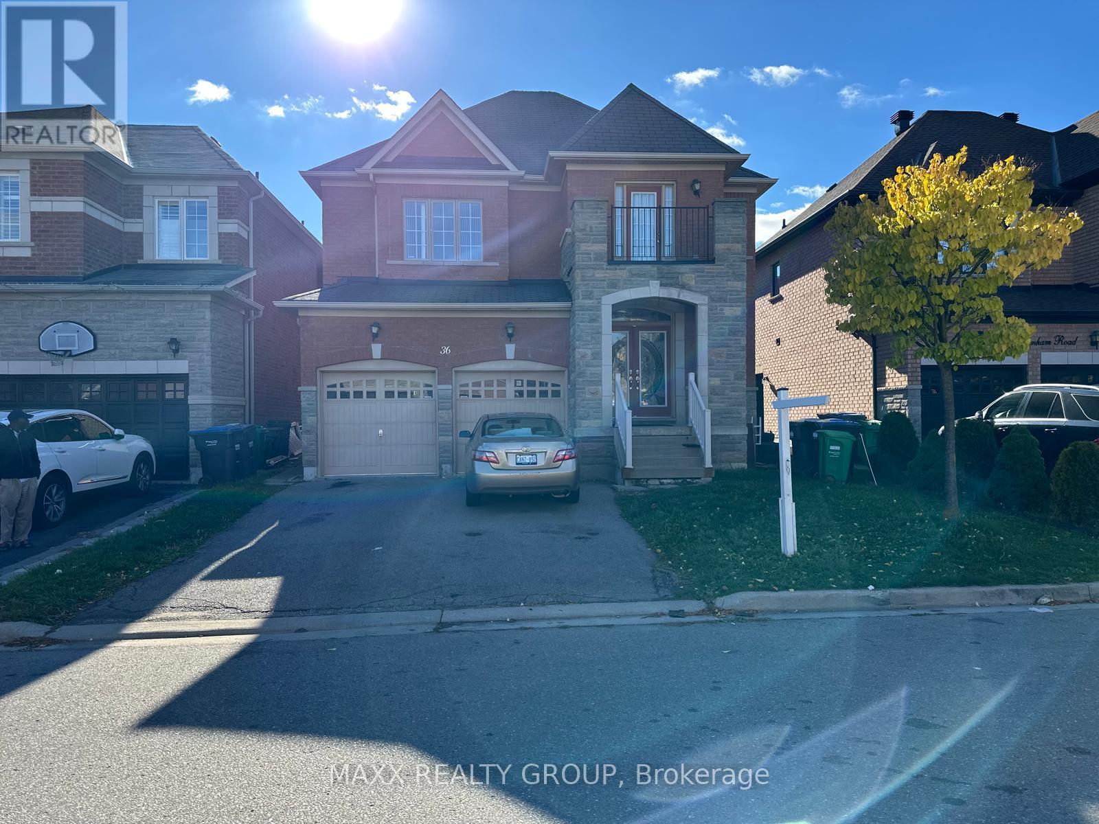 36 Beckenham Road, Brampton, Ontario  L6P 2L7 - Photo 3 - W12502462