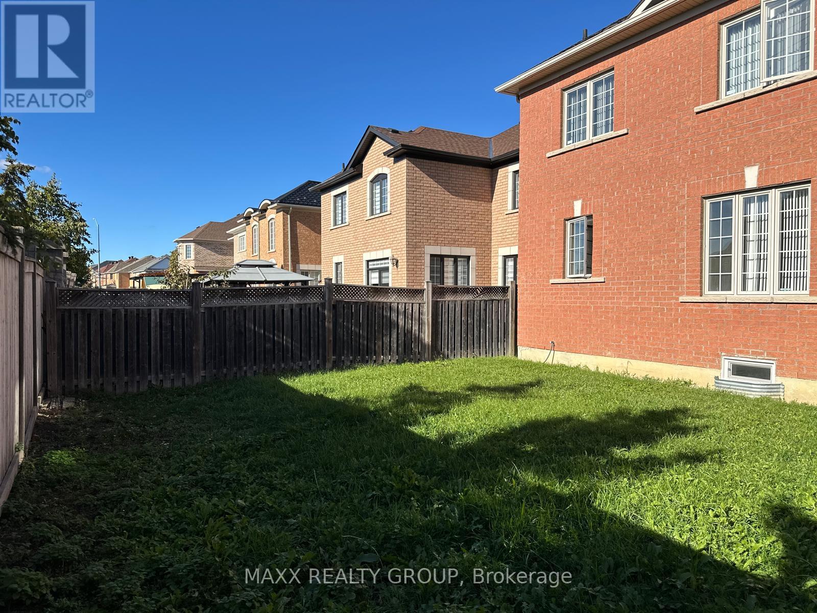 36 Beckenham Road, Brampton, Ontario  L6P 2L7 - Photo 41 - W12502462