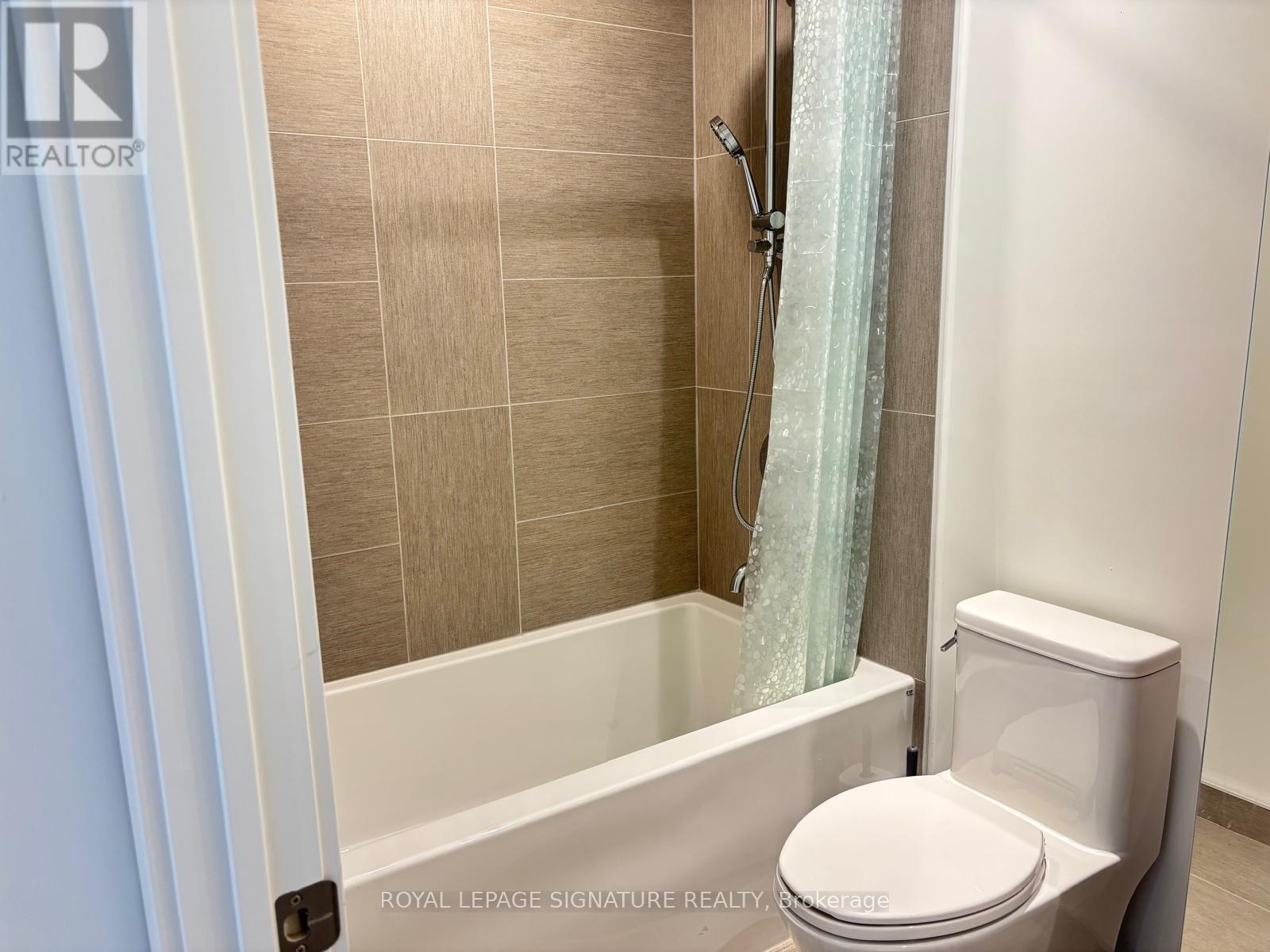 721 - 28 Ann Street, Mississauga, Ontario  L5G 0E1 - Photo 11 - W12502488