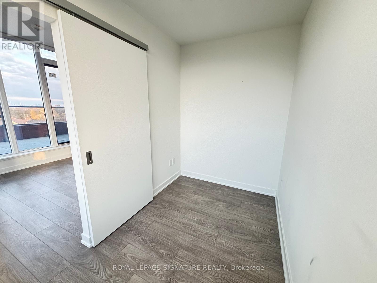 721 - 28 Ann Street, Mississauga, Ontario  L5G 0E1 - Photo 13 - W12502488