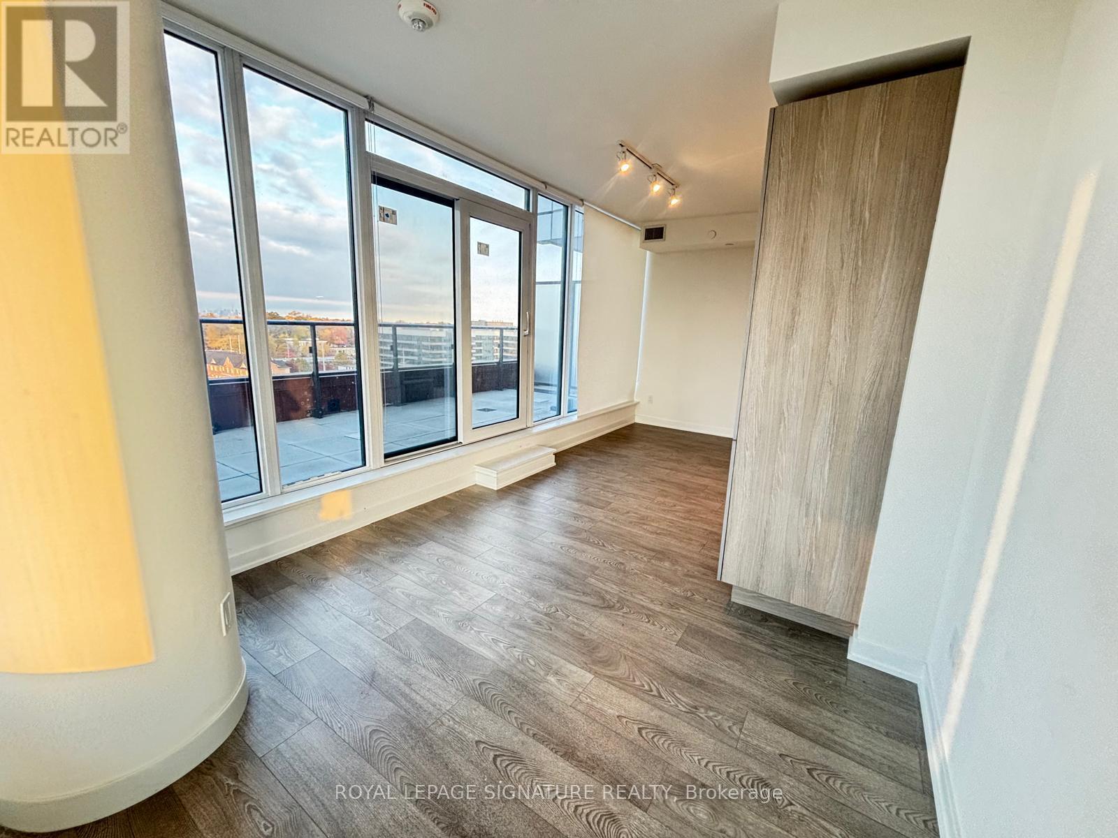 721 - 28 Ann Street, Mississauga, Ontario  L5G 0E1 - Photo 5 - W12502488