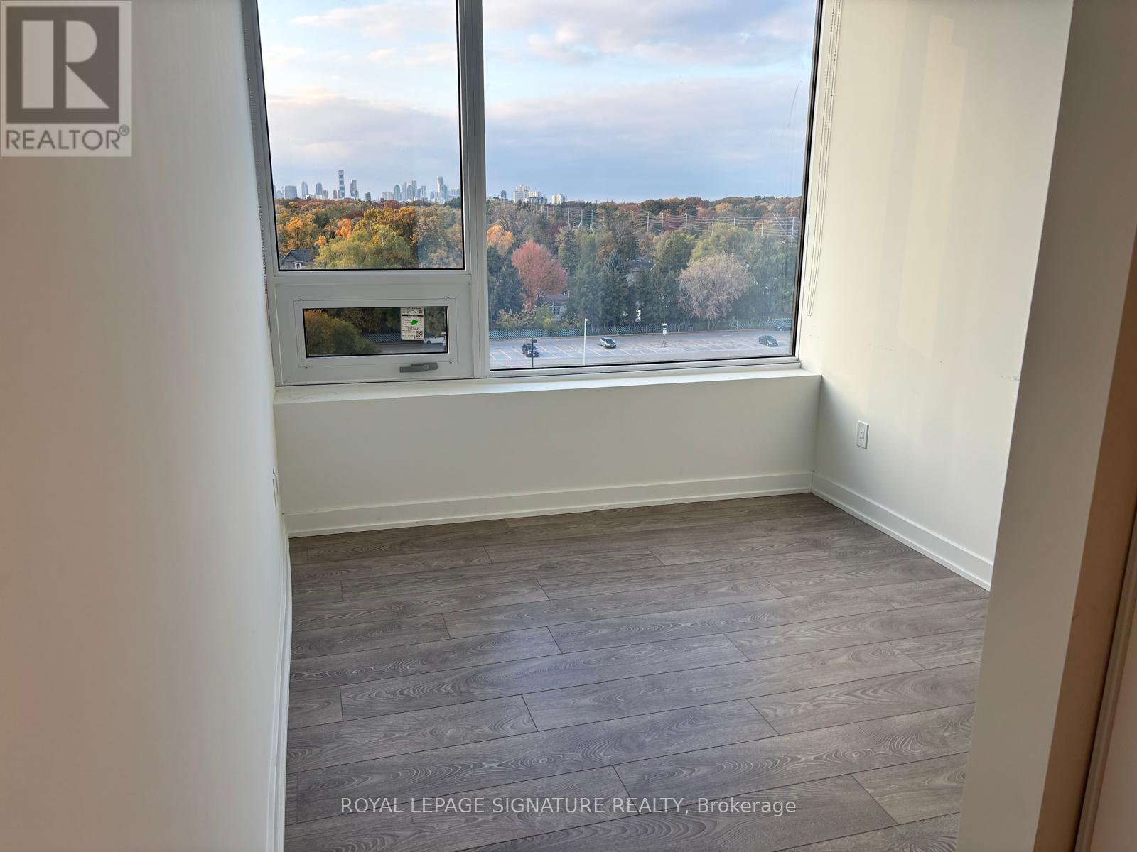 721 - 28 Ann Street, Mississauga, Ontario  L5G 0E1 - Photo 8 - W12502488