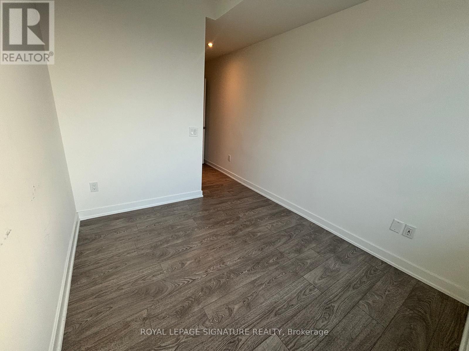 721 - 28 Ann Street, Mississauga, Ontario  L5G 0E1 - Photo 9 - W12502488