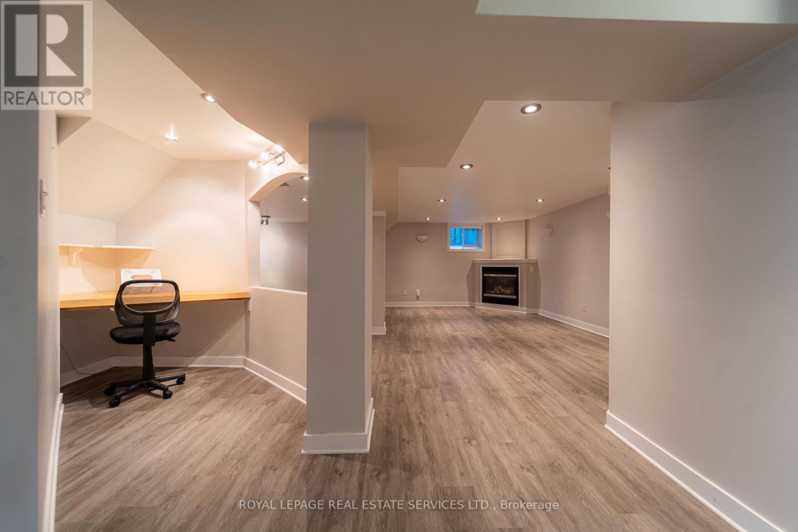 1071 Joan Drive, Burlington, Ontario  L7T 3H3 - Photo 13 - W12502508