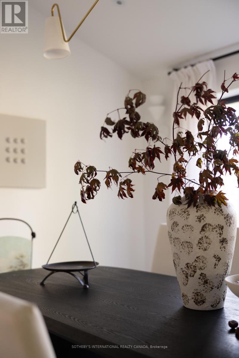 36 Rosemeade Avenue, Toronto, Ontario  M8Y 3A3 - Photo 14 - W12502514