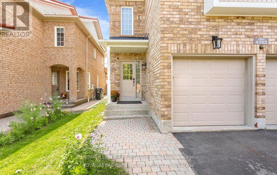 4762 Allegheny Road, Mississauga, Ontario  L5R 0A6 - Photo 3 - W12502534