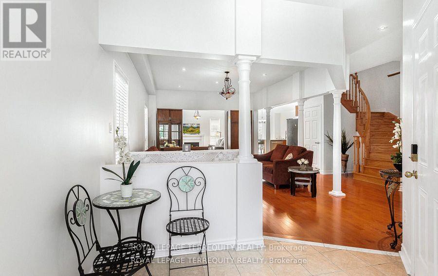 4762 Allegheny Road, Mississauga, Ontario  L5R 0A6 - Photo 5 - W12502534