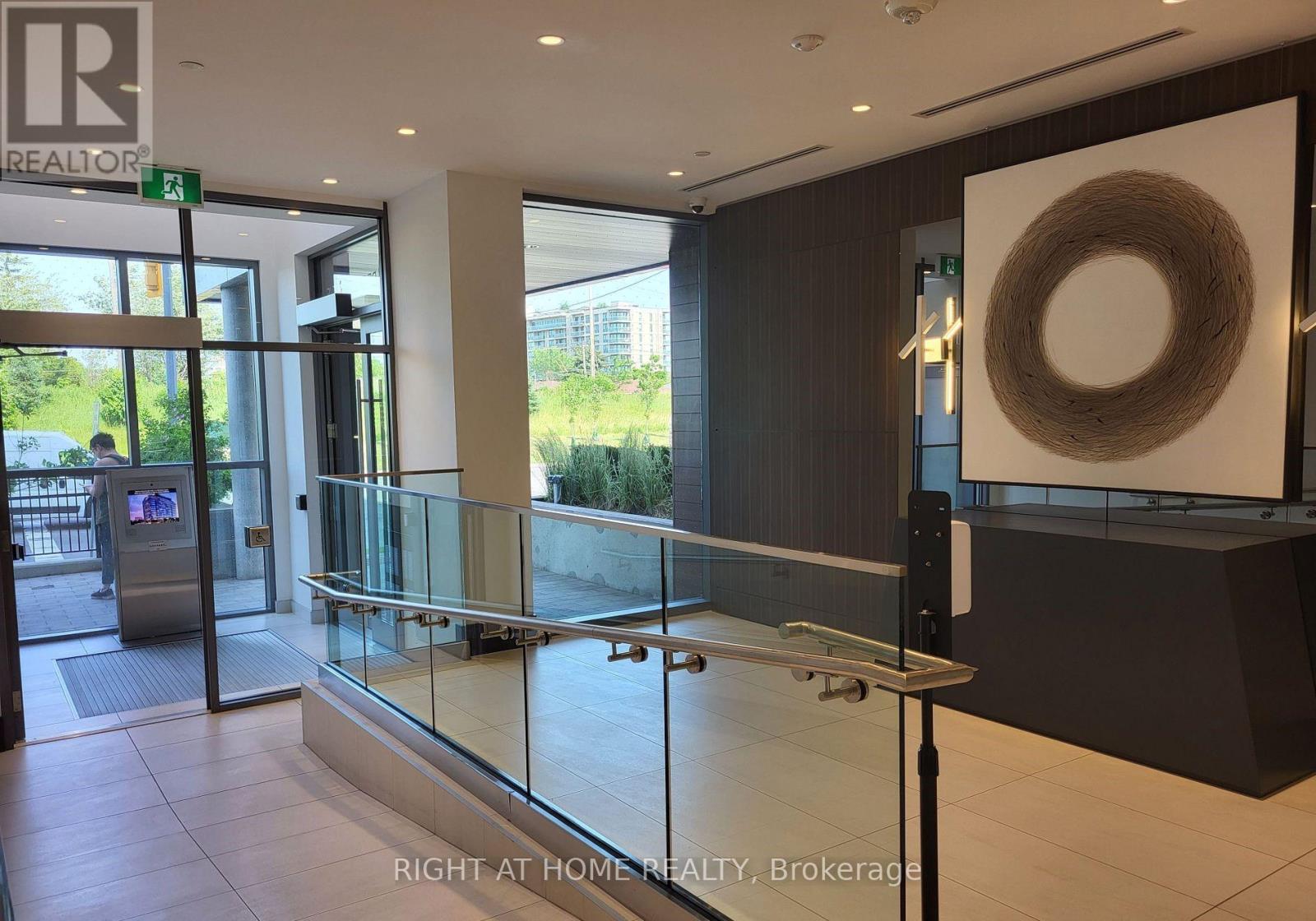 512 - 10 De Boers Drive, Toronto, Ontario  M3J 0L6 - Photo 23 - W12502572