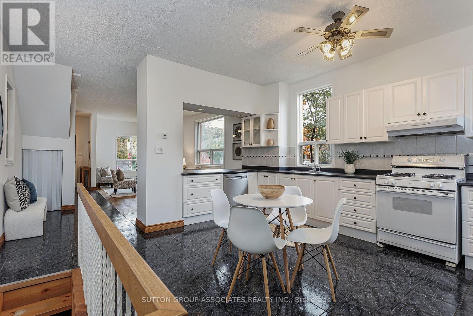 195 Hallam Street, Toronto (Dovercourt-Wallace Emerson-Junction), Ontario  M6H 1X6 - Photo 16 - W12502596