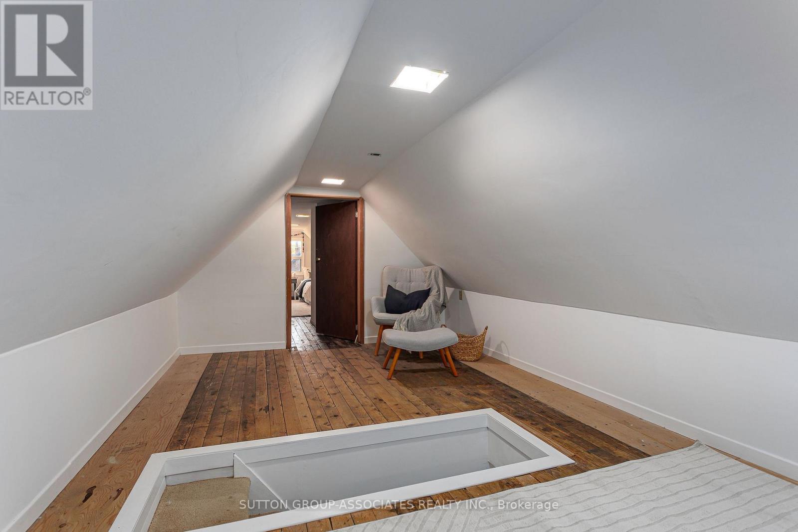 195 Hallam Street, Toronto (Dovercourt-Wallace Emerson-Junction), Ontario  M6H 1X6 - Photo 27 - W12502596