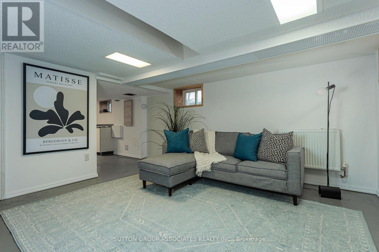 195 Hallam Street, Toronto (Dovercourt-Wallace Emerson-Junction), Ontario  M6H 1X6 - Photo 29 - W12502596