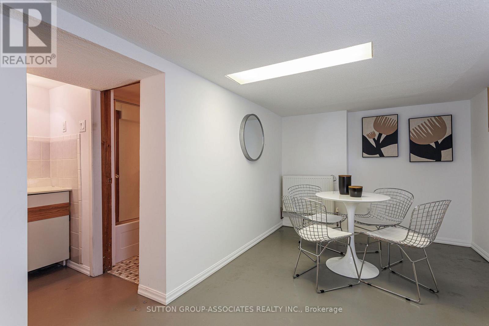 195 Hallam Street, Toronto (Dovercourt-Wallace Emerson-Junction), Ontario  M6H 1X6 - Photo 32 - W12502596