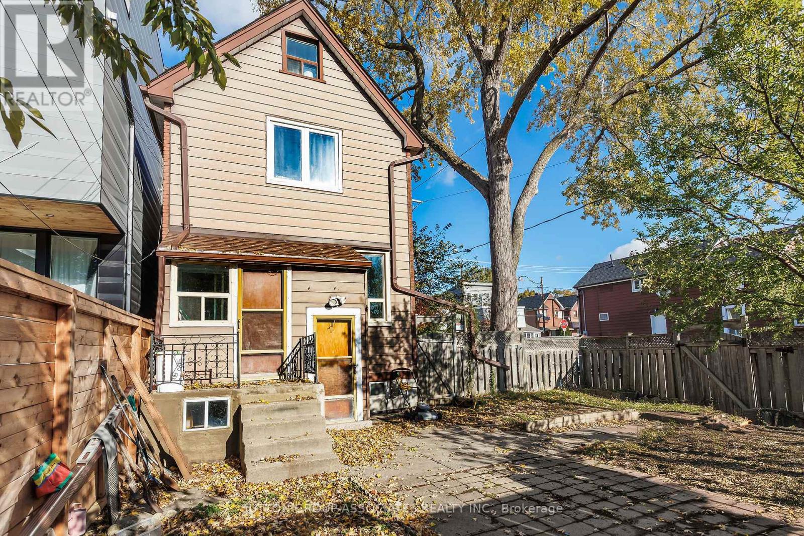 195 Hallam Street, Toronto (Dovercourt-Wallace Emerson-Junction), Ontario  M6H 1X6 - Photo 40 - W12502596