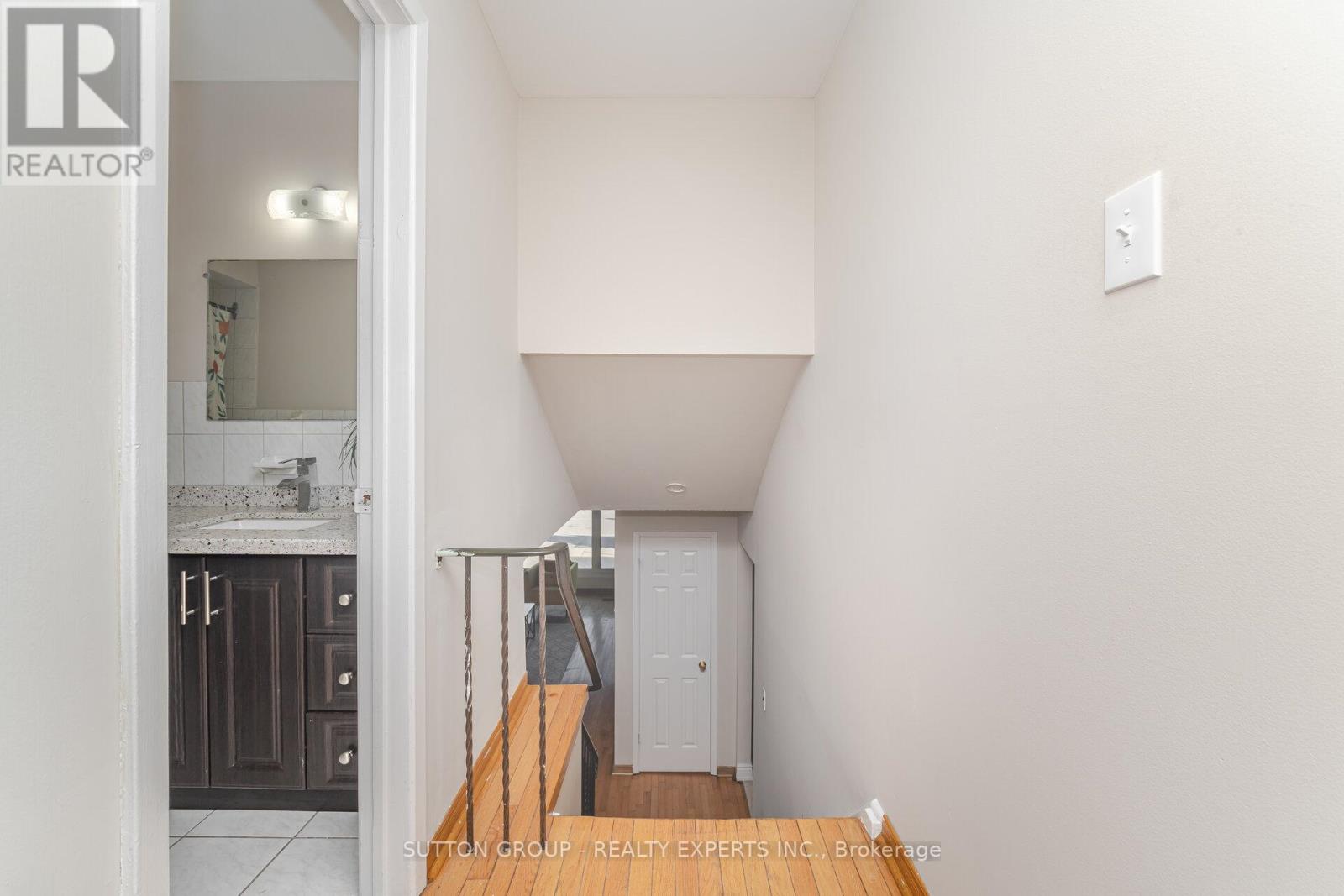 3783 Keenan Crescent, Mississauga, Ontario  L4T 3M1 - Photo 15 - W12502600