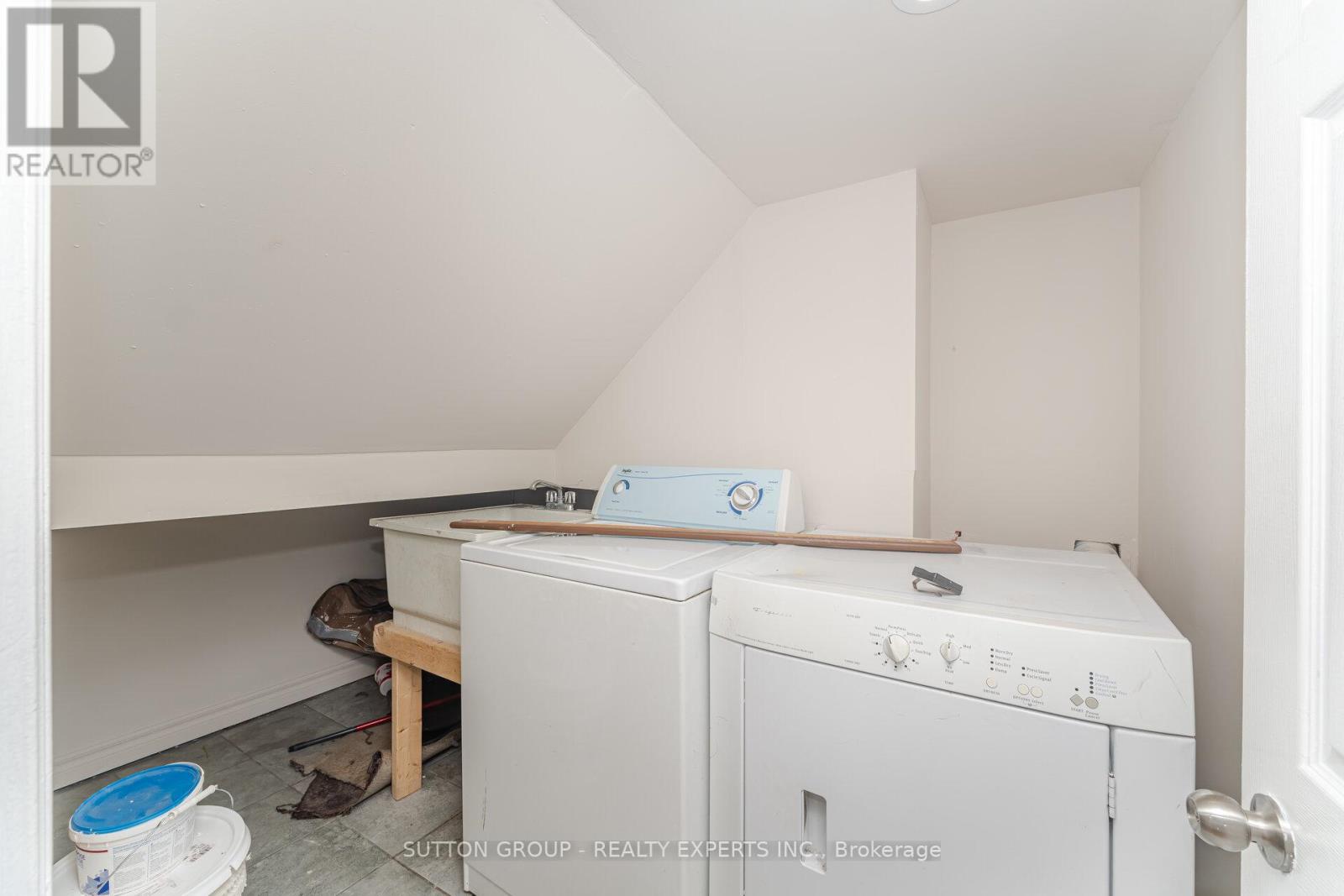 3783 Keenan Crescent, Mississauga, Ontario  L4T 3M1 - Photo 45 - W12502600