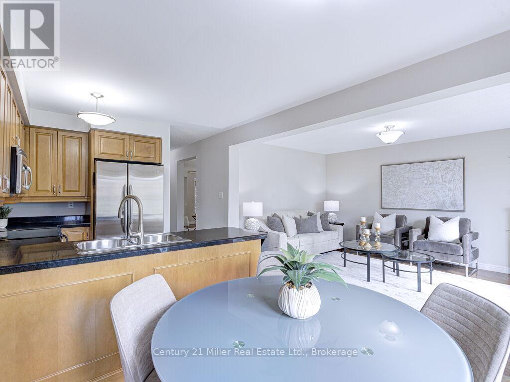 2092 Redstone Crescent, Oakville, Ontario  L6M 5B1 - Photo 18 - W12502768