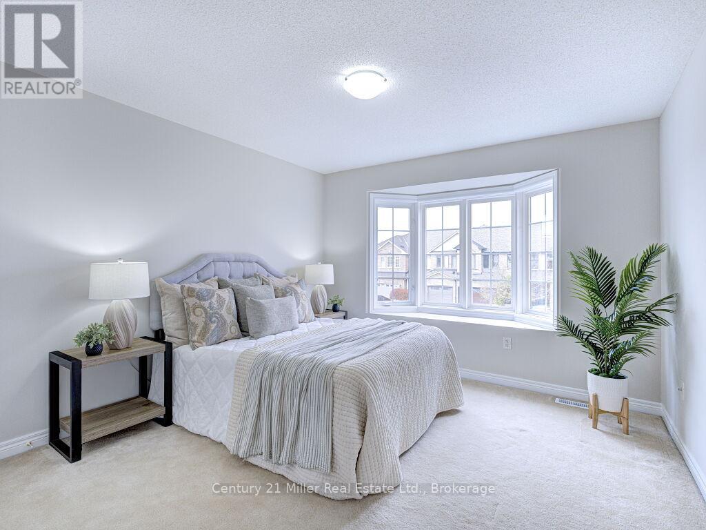 2092 Redstone Crescent, Oakville, Ontario  L6M 5B1 - Photo 38 - W12502768