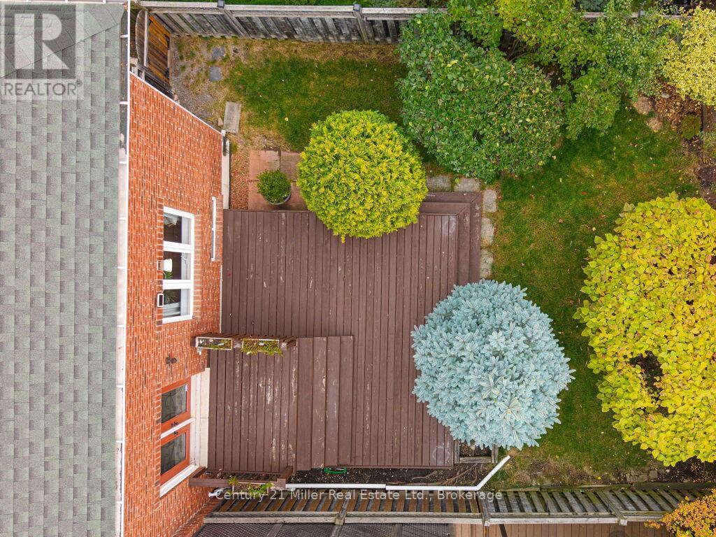 2092 Redstone Crescent, Oakville, Ontario  L6M 5B1 - Photo 44 - W12502768