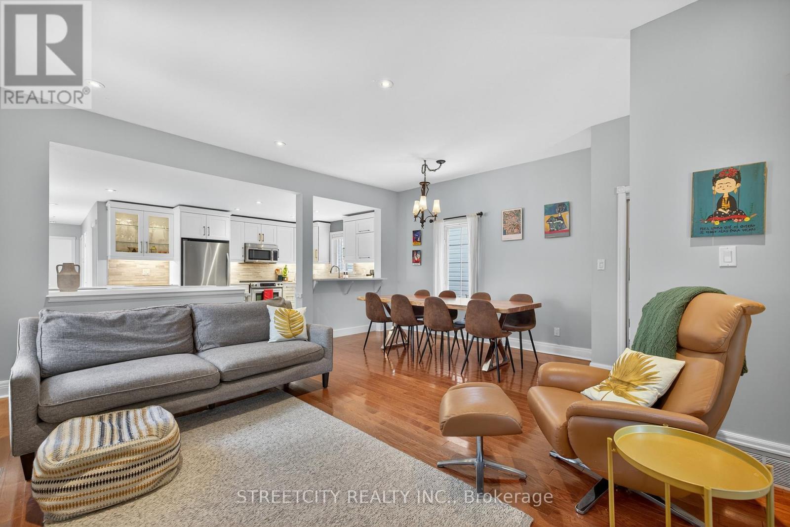 105a Devonshire Avenue, London South (South G), Ontario  N6C 2H6 - Photo 10 - X12502704