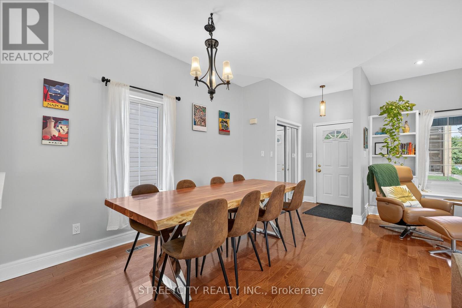 105a Devonshire Avenue, London South (South G), Ontario  N6C 2H6 - Photo 12 - X12502704