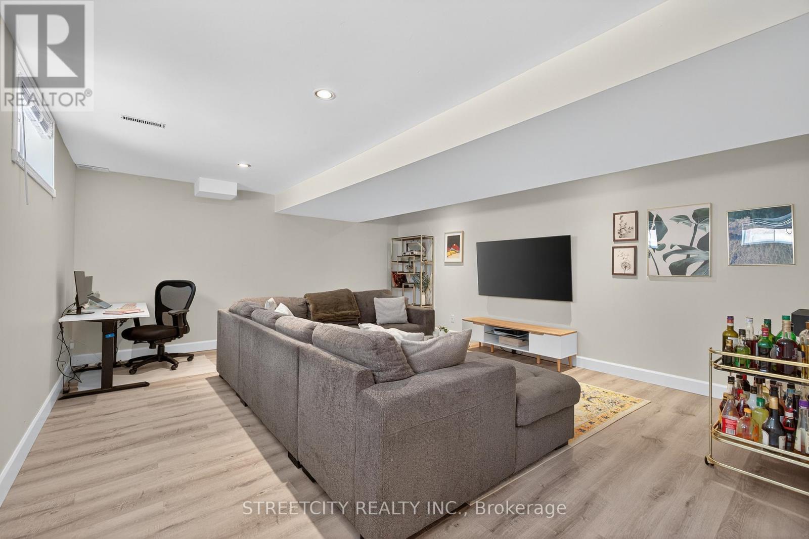 105a Devonshire Avenue, London South (South G), Ontario  N6C 2H6 - Photo 27 - X12502704