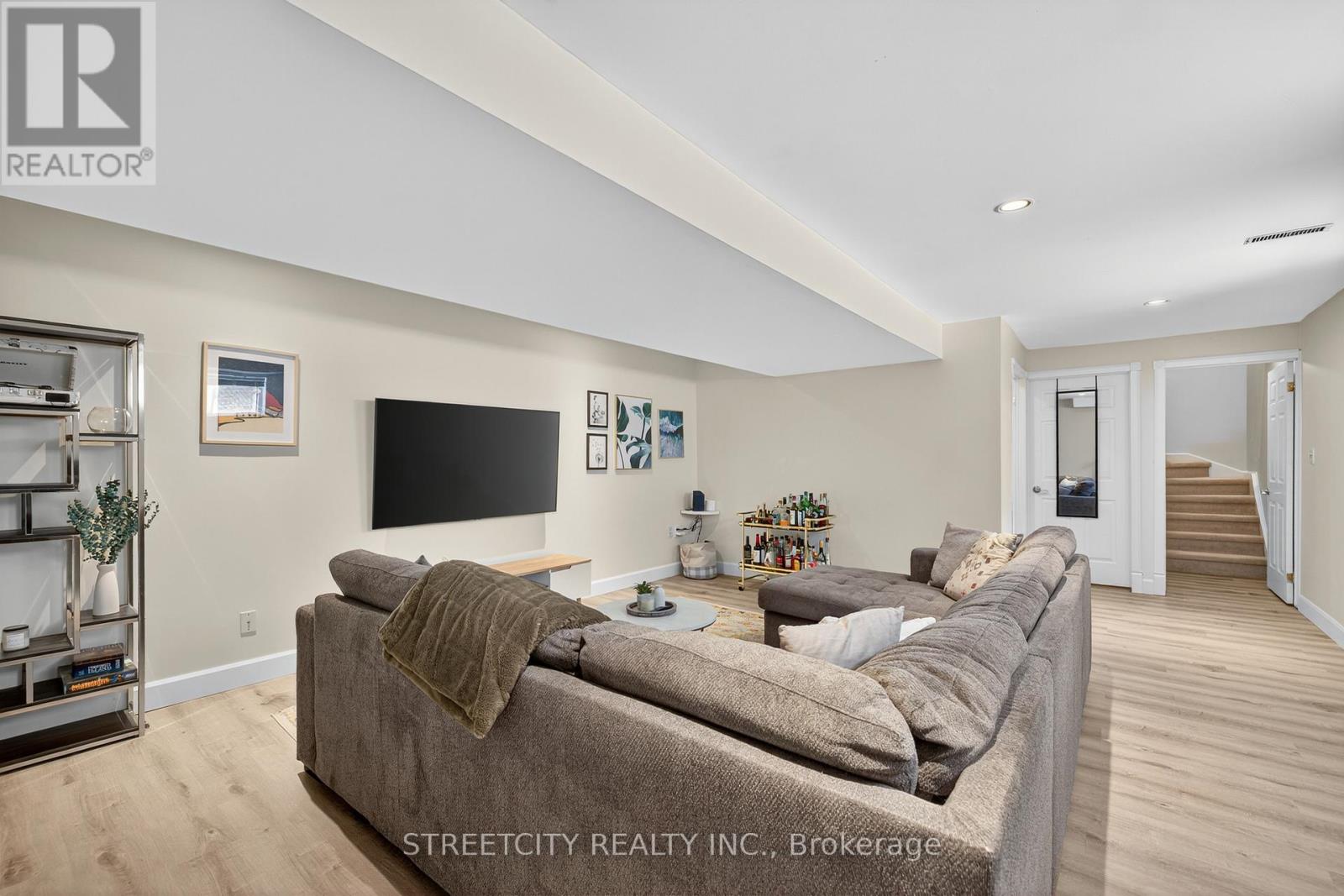 105a Devonshire Avenue, London South (South G), Ontario  N6C 2H6 - Photo 30 - X12502704